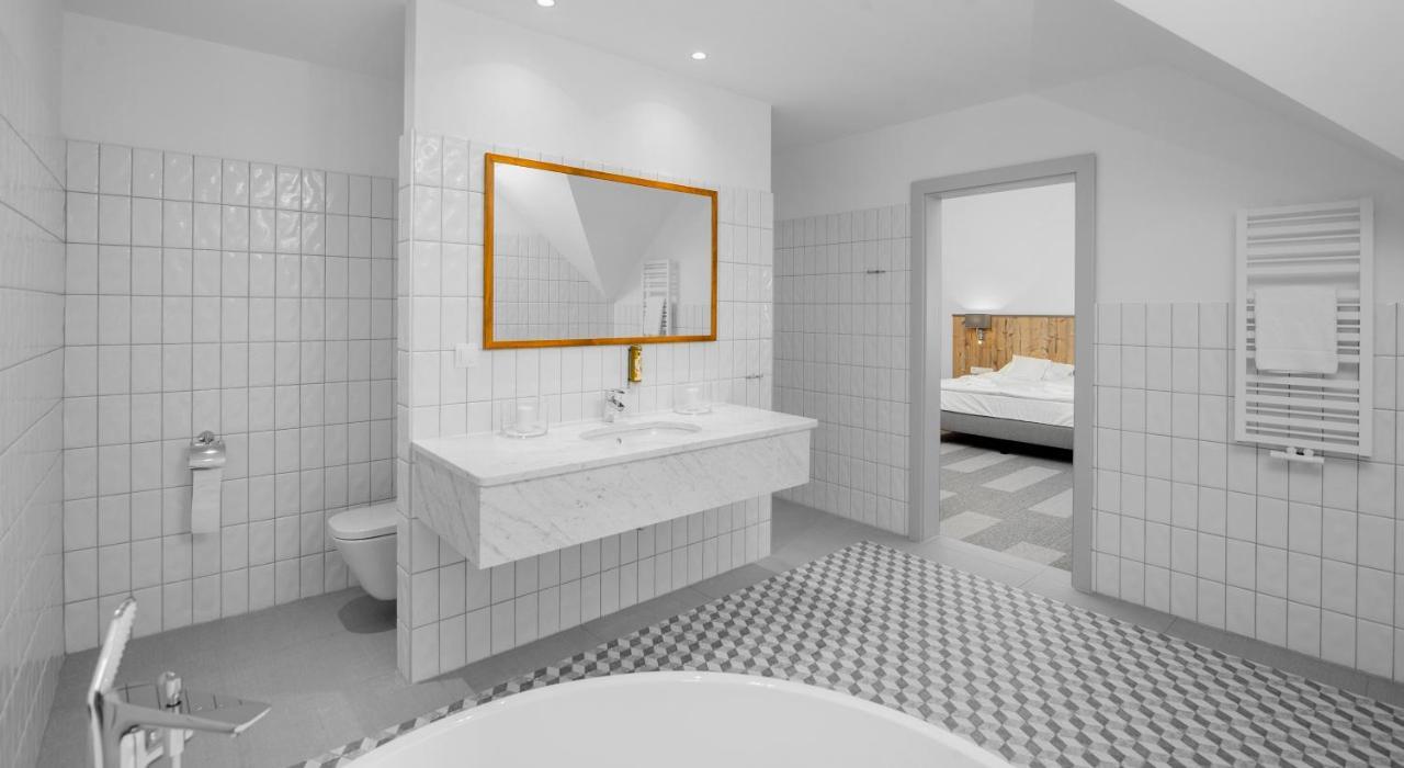 Hotel Nowa Holandia エルブロンク エクステリア 写真
