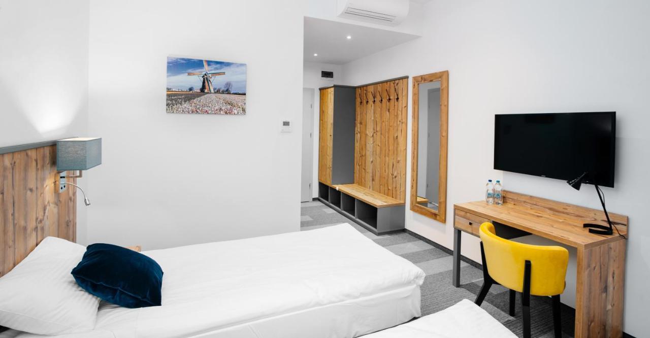 Hotel Nowa Holandia エルブロンク エクステリア 写真